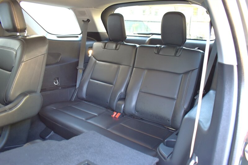 2024 Ford Explorer XLT AWD 4dr SUV**BY APPOINTMENT ONLY** Back Up Camera! Blind Spot Assist! Lane Keeping Assist! Pre-Collision Assist! Drive Modes! Heated Seats! Heated Steering Wheel! Apple CarPlay! Android Auto! - Photo 29 - Portland, OR 97266