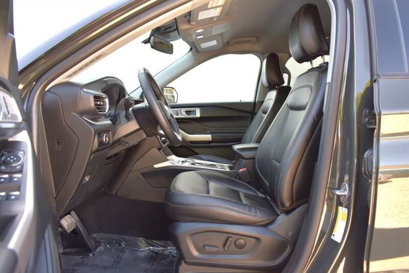 2024 Ford Explorer XLT AWD 4dr SUV**BY APPOINTMENT ONLY** Back Up Camera! Blind Spot Assist! Lane Keeping Assist! Pre-Collision Assist! Drive Modes! Heated Seats! Heated Steering Wheel! Apple CarPlay! Android Auto! - Photo 10 - Portland, OR 97266