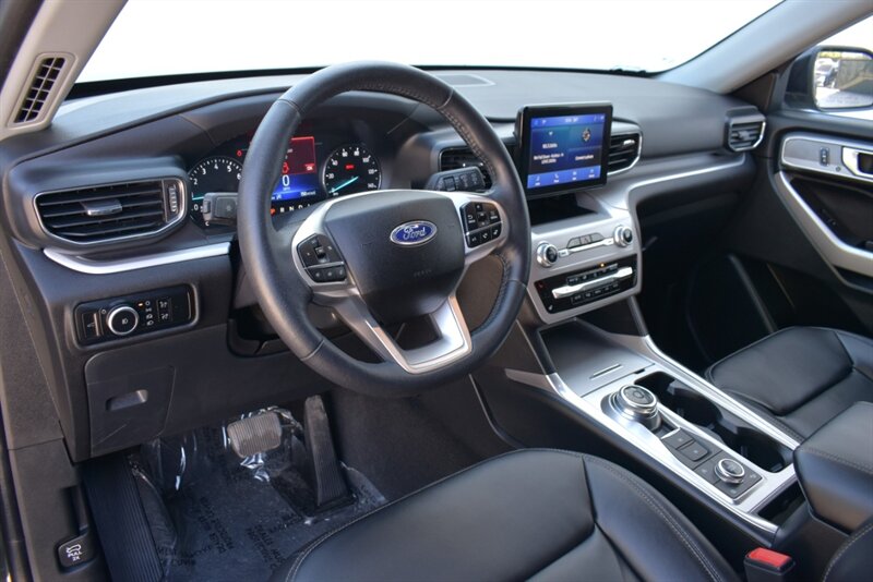 2024 Ford Explorer XLT AWD 4dr SUV**BY APPOINTMENT ONLY** Back Up Camera! Blind Spot Assist! Lane Keeping Assist! Pre-Collision Assist! Drive Modes! Heated Seats! Heated Steering Wheel! Apple CarPlay! Android Auto! - Photo 3 - Portland, OR 97266