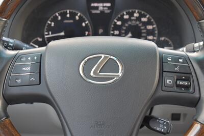 2012 Lexus RX 350  AWD 4dr SUV! Back Up Camera! Park Assist! Locking Center Differential! Cruise Control! Heated & Ventilated Leather Seats! Sunroof! Power Liftgate! Trunk Cargo Cover! Roof-Rails! - Photo 16 - Portland, OR 97266