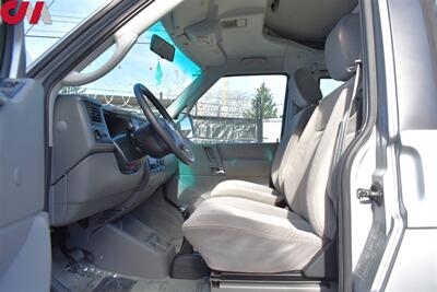 2002 Volkswagen EuroVan MV  3dr Mini-Van**BY APPOINTMENT ONLY** WESTFALIA Pop-Top Roof Camper! Dinette Layout! Fold out Table! Folding Bench Bed! Heated Seats! - Photo 11 - Portland, OR 97266