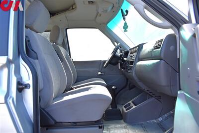 2002 Volkswagen EuroVan MV  3dr Mini-Van**BY APPOINTMENT ONLY** WESTFALIA Pop-Top Roof Camper! Dinette Layout! Fold out Table! Folding Bench Bed! Heated Seats! - Photo 26 - Portland, OR 97266