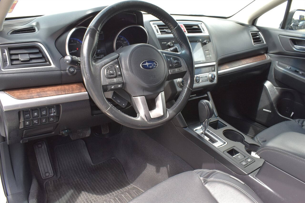 2017 Subaru Outback 3.6R Limited AWD 4dr Wagon! X-Mode! EyeSight Assist Tech! Blind Spot Monitor! Back Up Camera! Lane Assist! Bluetooth! Navigation! Full Heated Seats! Sunroof! Roof-Rails! Trunk Cargo Cover! - Photo 3 - Portland, OR 97266