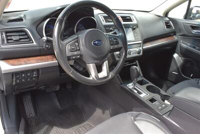 2017 Subaru Outback 3.6R Limited AWD 4dr Wagon! X-Mode! EyeSight Assist Tech! Blind Spot Monitor! Back Up Camera! Lane Assist! Bluetooth! Navigation! Full Heated Seats! Sunroof! Roof-Rails! Trunk Cargo Cover! - Photo 3 - Portland, OR 97266
