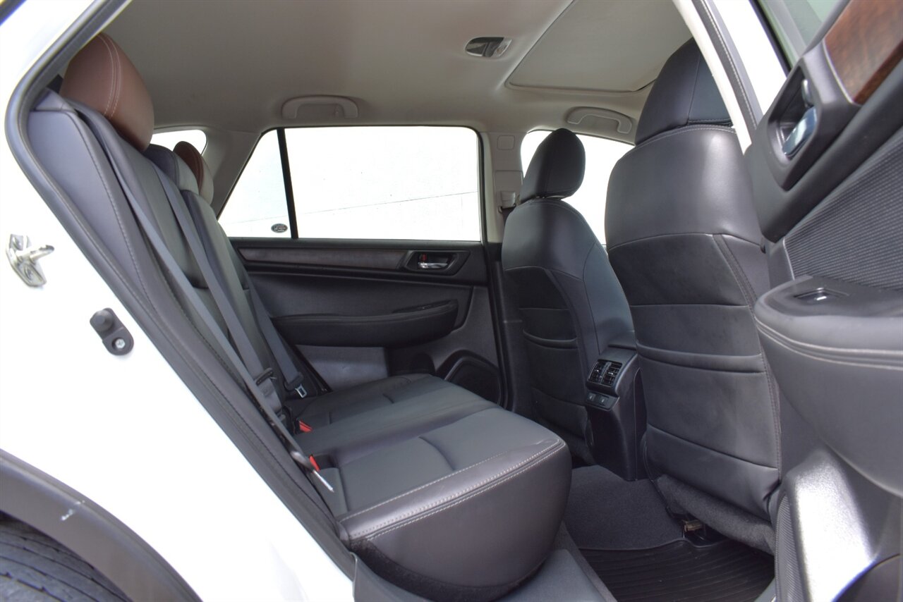 2017 Subaru Outback 3.6R Limited AWD 4dr Wagon! X-Mode! EyeSight Assist Tech! Blind Spot Monitor! Back Up Camera! Lane Assist! Bluetooth! Navigation! Full Heated Seats! Sunroof! Roof-Rails! Trunk Cargo Cover! - Photo 28 - Portland, OR 97266