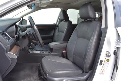 2017 Subaru Outback 3.6R Limited AWD 4dr Wagon! X-Mode! EyeSight Assist Tech! Blind Spot Monitor! Back Up Camera! Lane Assist! Bluetooth! Navigation! Full Heated Seats! Sunroof! Roof-Rails! Trunk Cargo Cover! - Photo 11 - Portland, OR 97266