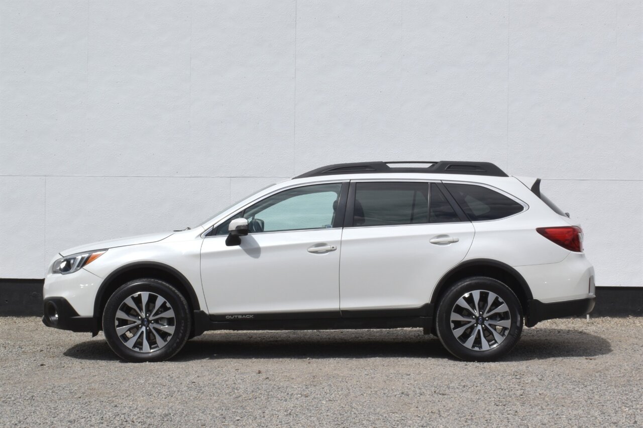 2017 Subaru Outback 3.6R Limited AWD 4dr Wagon! X-Mode! EyeSight Assist Tech! Blind Spot Monitor! Back Up Camera! Lane Assist! Bluetooth! Navigation! Full Heated Seats! Sunroof! Roof-Rails! Trunk Cargo Cover! - Photo 9 - Portland, OR 97266