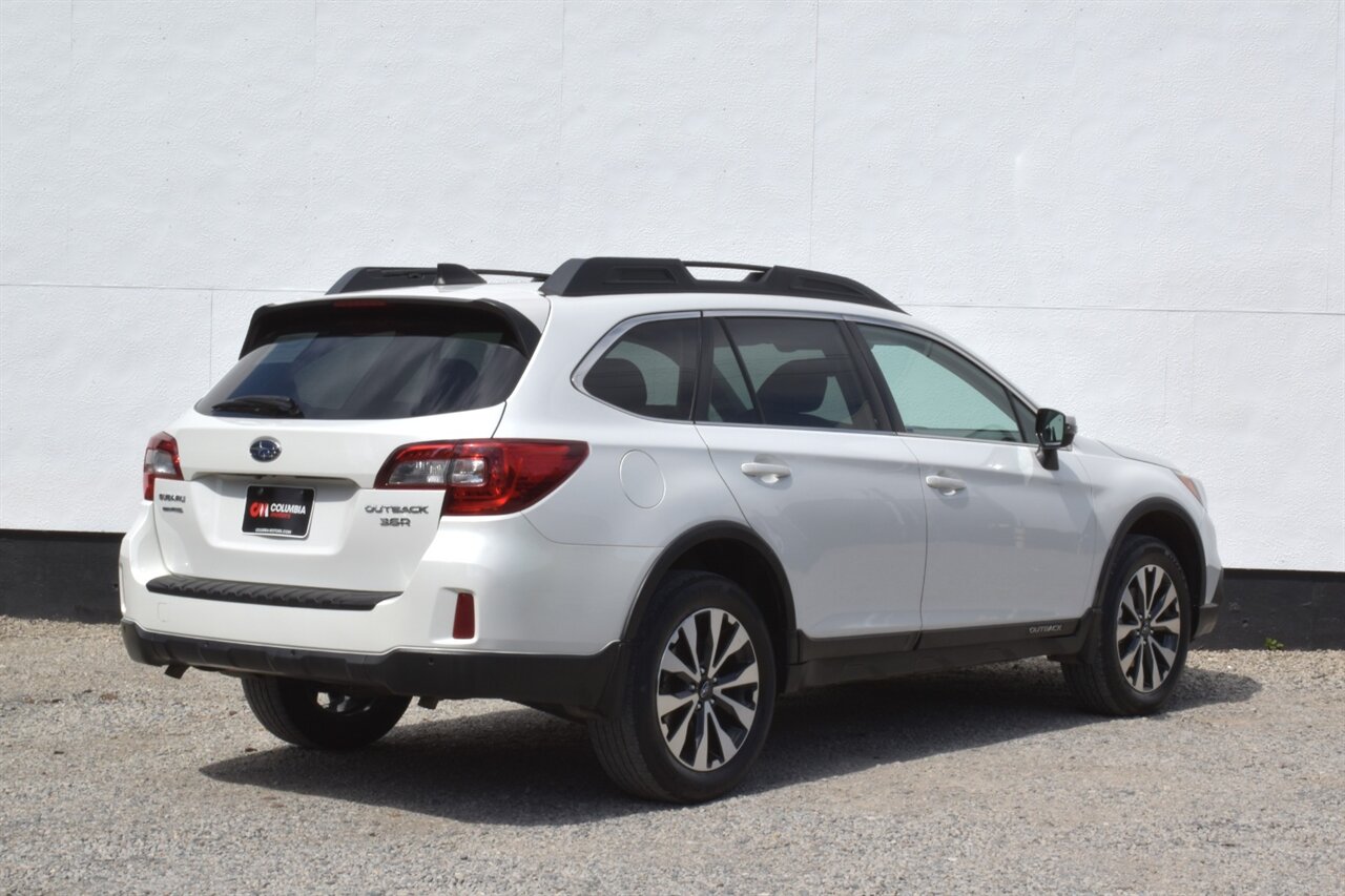 2017 Subaru Outback 3.6R Limited AWD 4dr Wagon! X-Mode! EyeSight Assist Tech! Blind Spot Monitor! Back Up Camera! Lane Assist! Bluetooth! Navigation! Full Heated Seats! Sunroof! Roof-Rails! Trunk Cargo Cover! - Photo 5 - Portland, OR 97266