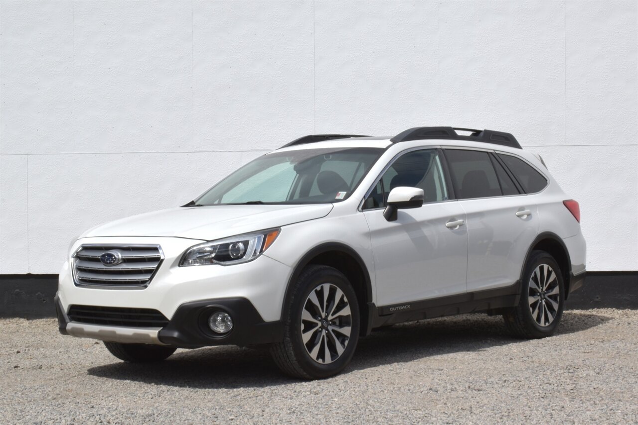 2017 Subaru Outback 3.6R Limited AWD 4dr Wagon! X-Mode! EyeSight Assist Tech! Blind Spot Monitor! Back Up Camera! Lane Assist! Bluetooth! Navigation! Full Heated Seats! Sunroof! Roof-Rails! Trunk Cargo Cover! - Photo 8 - Portland, OR 97266