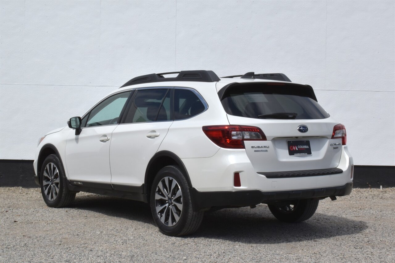 2017 Subaru Outback 3.6R Limited AWD 4dr Wagon! X-Mode! EyeSight Assist Tech! Blind Spot Monitor! Back Up Camera! Lane Assist! Bluetooth! Navigation! Full Heated Seats! Sunroof! Roof-Rails! Trunk Cargo Cover! - Photo 2 - Portland, OR 97266