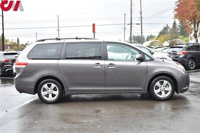 2012 Toyota Sienna LE 7-Passenger Auto Access Seat  4dr Mini-Van **BY APPOINTMENT ONLY**  Enhanced Vehicle Stability Control! Back-Up Cam! Power Sliding Door! Bluetooth Wireless! - Photo 6 - Portland, OR 97266