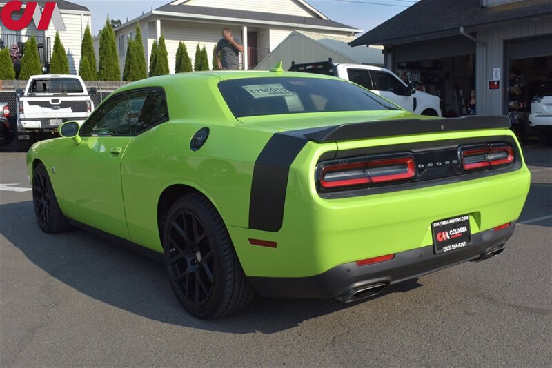 2015 Dodge Challenger R/T Scat Pack  2dr Coupe! Parking Assist! Cruise Control! Back-Up Camera! Bluetooth! Heated & Ventilated Seats! GPS Nav! Sunroof!