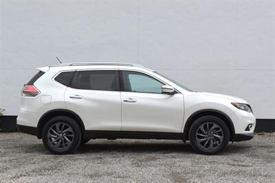 2016 Nissan Rogue SL  AWD 4dr Crossover! Up to 32 MPG Hwy! Drive Mode Select! 360° Camera! Navigation! Heated Leather Seats! Power Liftgate! Blind Spot Monitoring! Pano-Sunroof! - Photo 6 - Portland, OR 97266