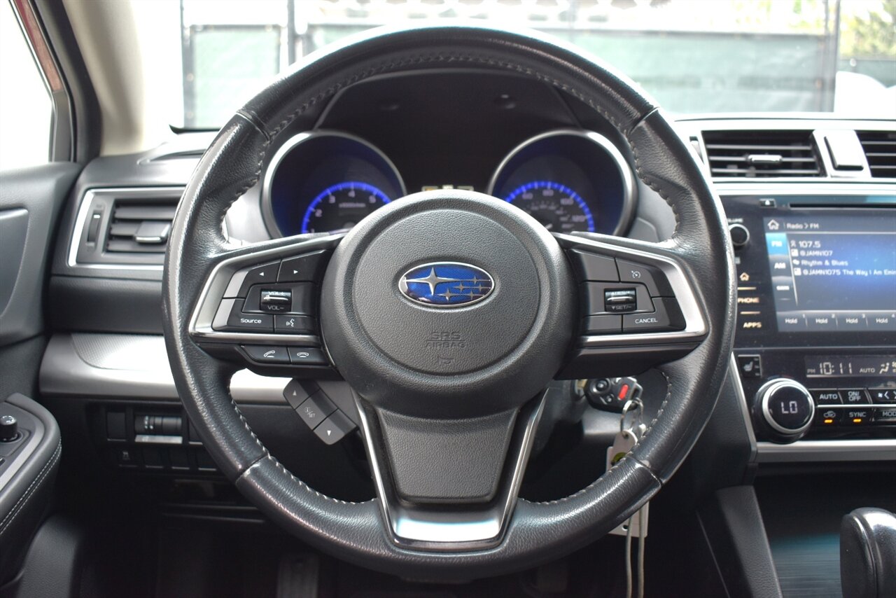 2018 Subaru Outback 2.5i Premium AWD 4dr Wagon**BY APPOINTMENT ONLY** X-Mode! Back Up Camera! Apple CarPlay & Android Auto! Heated Seats! All Weather Mats! Roof-Rails! - Photo 14 - Portland, OR 97266