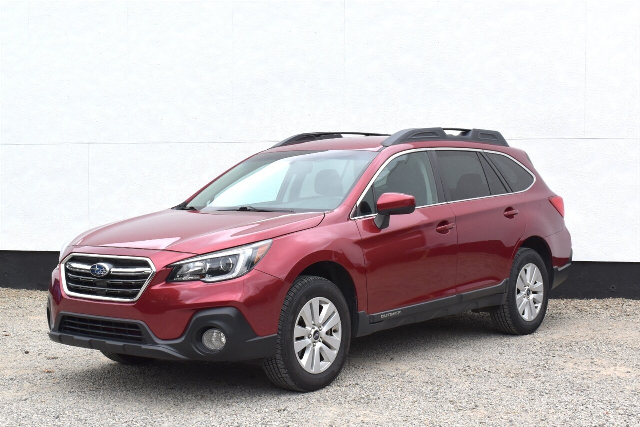2018 Subaru Outback 2.5i Premium AWD 4dr Wagon**BY APPOINTMENT ONLY** X-Mode! Back Up Camera! Apple CarPlay & Android Auto! Heated Seats! All Weather Mats! Roof-Rails! - Photo 8 - Portland, OR 97266