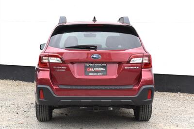 2018 Subaru Outback 2.5i Premium AWD 4dr Wagon**BY APPOINTMENT ONLY** X-Mode! Back Up Camera! Apple CarPlay & Android Auto! Heated Seats! All Weather Mats! Roof-Rails! - Photo 4 - Portland, OR 97266