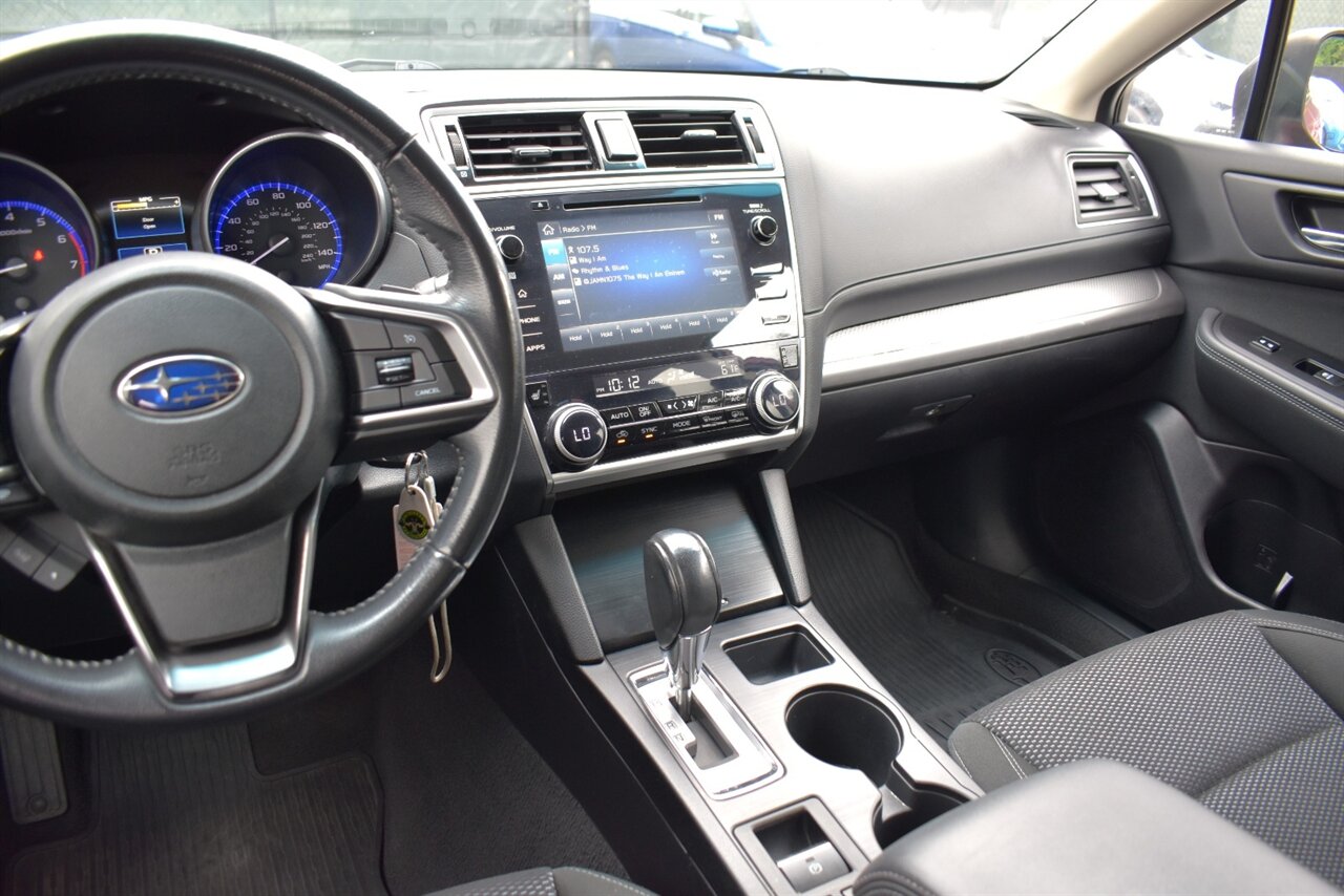 2018 Subaru Outback 2.5i Premium AWD 4dr Wagon**BY APPOINTMENT ONLY** X-Mode! Back Up Camera! Apple CarPlay & Android Auto! Heated Seats! All Weather Mats! Roof-Rails! - Photo 19 - Portland, OR 97266