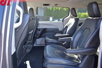 2018 Chrysler Pacifica Hybrid Limited  4dr Mini-Van! Back Up Cam! Blind Spot Monitor! Parking & Lane Assist! Navi! Heated & Ventilated Seats! Powered Doors & Liftgate! Rear Seat Entertainment System! Pano- Sunroof! - Photo 21 - Portland, OR 97266