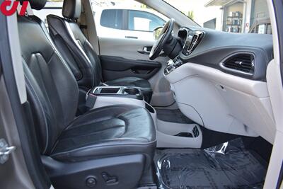 2018 Chrysler Pacifica Hybrid Limited  4dr Mini-Van! Back Up Cam! Blind Spot Monitor! Parking & Lane Assist! Navi! Heated & Ventilated Seats! Powered Doors & Liftgate! Rear Seat Entertainment System! Pano- Sunroof! - Photo 27 - Portland, OR 97266