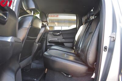 2018 Toyota Tacoma TRD Sport  4X4 4dr Double Cab 5.0 ft SB**BY APPOINTMENT ONLY** Back Up Cam! Lane Assist! Navi! Bluetooth! Qi Wireless Charger! Tow Pkg! Tonneau Cover! All Weather Floor Mats! - Photo 21 - Portland, OR 97266