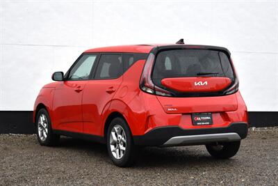 2023 Kia Soul LX 4dr Crossover!**APPOINTMENT ONLY**Forward Collision Avoidance Assist! Lane Keep Assist! Lane Following Assist! Driver Attention Warning! Backup Camera! Apple CarPlay! Android Auto! - Photo 2 - Portland, OR 97266