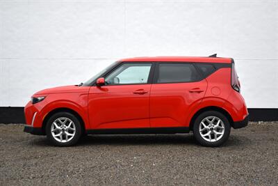 2023 Kia Soul LX 4dr Crossover!**APPOINTMENT ONLY**Forward Collision Avoidance Assist! Lane Keep Assist! Lane Following Assist! Driver Attention Warning! Backup Camera! Apple CarPlay! Android Auto! - Photo 9 - Portland, OR 97266
