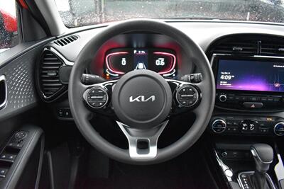 2023 Kia Soul LX 4dr Crossover!**APPOINTMENT ONLY**Forward Collision Avoidance Assist! Lane Keep Assist! Lane Following Assist! Driver Attention Warning! Backup Camera! Apple CarPlay! Android Auto! - Photo 13 - Portland, OR 97266