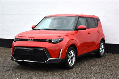 2023 Kia Soul LX 4dr Crossover!**APPOINTMENT ONLY**Forward Collision Avoidance Assist! Lane Keep Assist! Lane Following Assist! Driver Attention Warning! Backup Camera! Apple CarPlay! Android Auto! - Photo 8 - Portland, OR 97266