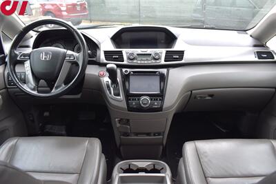 2015 Honda Odyssey EX-L w/Navi  4dr Mini-Van! Back-Up Camera! Bluetooth! Forward Collision Warning! Lane Departure Warning! Heated Leather Seats! Rear Climate Control! Power Liftgate & Sliding Doors! - Photo 12 - Portland, OR 97266
