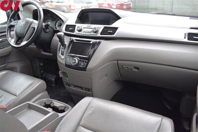 2015 Honda Odyssey EX-L w/Navi  4dr Mini-Van! Back-Up Camera! Bluetooth! Forward Collision Warning! Lane Departure Warning! Heated Leather Seats! Rear Climate Control! Power Liftgate & Sliding Doors! - Photo 11 - Portland, OR 97266