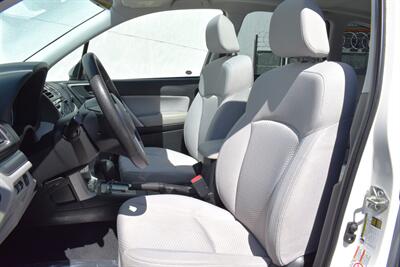 2018 Subaru Forester 2.5i Premium  AWD 4dr Wagon CVT! X-Mode! Back Up Camera! Bluetooth Connectivity! Heated Seats! Pano-Sunroof! - Photo 11 - Portland, OR 97266