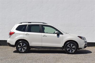 2018 Subaru Forester 2.5i Premium  AWD 4dr Wagon CVT! X-Mode! Back Up Camera! Bluetooth Connectivity! Heated Seats! Pano-Sunroof! - Photo 6 - Portland, OR 97266