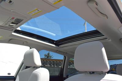 2018 Subaru Forester 2.5i Premium  AWD 4dr Wagon CVT! X-Mode! Back Up Camera! Bluetooth Connectivity! Heated Seats! Pano-Sunroof! - Photo 12 - Portland, OR 97266