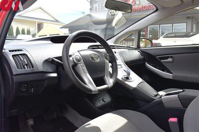 2014 Toyota Prius Two 4dr Hatchback! 51 CITY MPG! 48 HWY MPG! Bluetooth! EV/ECO/PWR Modes! All Weather Floor Mats! - Photo 3 - Portland, OR 97266