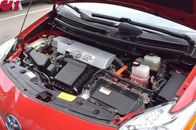 2014 Toyota Prius Two 4dr Hatchback! 51 CITY MPG! 48 HWY MPG! Bluetooth! EV/ECO/PWR Modes! All Weather Floor Mats! - Photo 25 - Portland, OR 97266