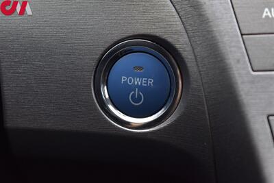 2014 Toyota Prius Two 4dr Hatchback! 51 CITY MPG! 48 HWY MPG! Bluetooth! EV/ECO/PWR Modes! All Weather Floor Mats! - Photo 14 - Portland, OR 97266