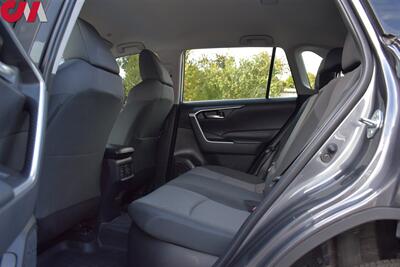 2024 Toyota RAV4 Hybrid XLE  AWD 4dr SUV! 41 City MPG! 38 Hwy MPG! Toyota Safety Sense 2.5! Back Up Cam! Blind Spot Monitor! Apple CarPlay! Android Auto! Trail Drive Mode! Roof Rack! Trunk Cargo Cover! - Photo 19 - Portland, OR 97266