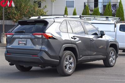 2024 Toyota RAV4 Hybrid XLE  AWD 4dr SUV! 41 City MPG! 38 Hwy MPG! Toyota Safety Sense 2.5! Back Up Cam! Blind Spot Monitor! Apple CarPlay! Android Auto! Trail Drive Mode! Roof Rack! Trunk Cargo Cover! - Photo 5 - Portland, OR 97266
