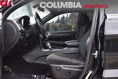 2020 Jeep Grand Cherokee Laredo 4x4 4dr SUV Back-Up Camera! Bluetooth! Navi! Foldable Passenger Seat! Drive Modes: Auto, Sport, Snow, Sand/Mud, & Rock! Traction Control! - Photo 10 - Portland, OR 97266