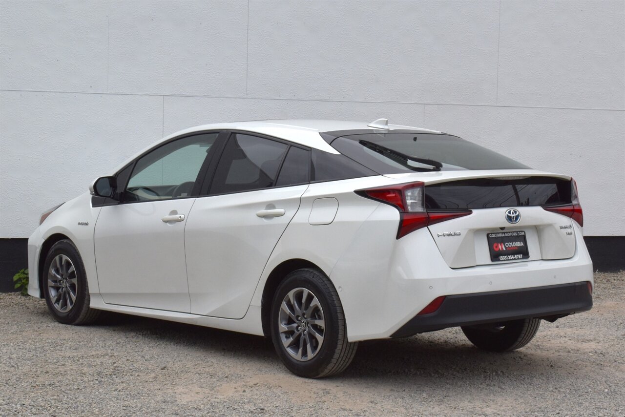 2019 Toyota Prius XLE 4dr Hatchback! 54 City MPG! 50 Hwy MPG! Back Up Camera! Blind Spot Monitor! Pre-Collision Sys w/Pedestrian Detection! Dynamic Radar Cruise Control! Heated Seats! Bluetooth! Sunroof! - Photo 2 - Portland, OR 97266