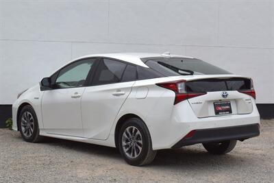 2019 Toyota Prius XLE 4dr Hatchback! 54 City MPG! 50 Hwy MPG! Back Up Camera! Blind Spot Monitor! Pre-Collision Sys w/Pedestrian Detection! Dynamic Radar Cruise Control! Heated Seats! Bluetooth! Sunroof! - Photo 2 - Portland, OR 97266
