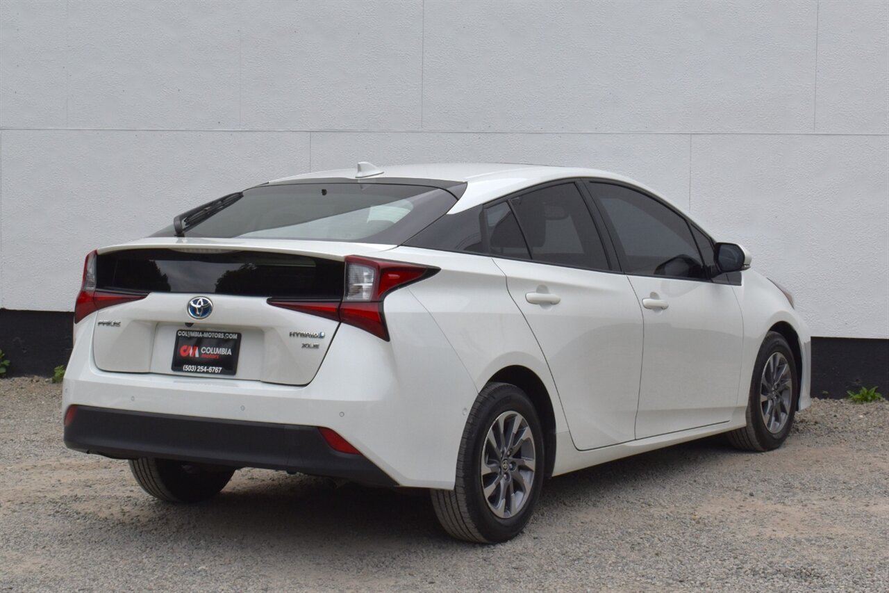 2019 Toyota Prius XLE 4dr Hatchback! 54 City MPG! 50 Hwy MPG! Back Up Camera! Blind Spot Monitor! Pre-Collision Sys w/Pedestrian Detection! Dynamic Radar Cruise Control! Heated Seats! Bluetooth! Sunroof! - Photo 5 - Portland, OR 97266