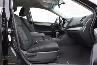 2019 Subaru Outback 2.5i  AWD 4dr Crossover**BY APPOINTMENT ONLY** X-Mode! EyeSight Assist! Back Up Camera! Apple CarPlay! Android Auto! Roof Rails! - Photo 12 - Portland, OR 97266