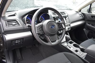 2019 Subaru Outback 2.5i  AWD 4dr Crossover**BY APPOINTMENT ONLY** X-Mode! EyeSight Assist! Back Up Camera! Apple CarPlay! Android Auto! Roof Rails! - Photo 3 - Portland, OR 97266