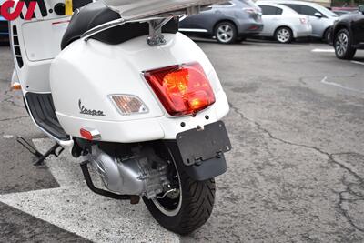 2019 Vespa GTS300 GTS300  Seat Height 31.1in / 790mm! Underseat Storage! Vespa Storage Box W/Seat BackRest! (CVT) Transmission! (Combined) 71.3MPG! - Photo 17 - Portland, OR 97266