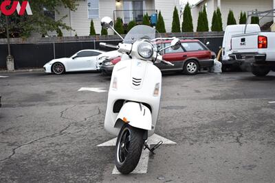 2019 Vespa GTS300 GTS300  Seat Height 31.1in / 790mm! Underseat Storage! Vespa Storage Box W/Seat BackRest! (CVT) Transmission! (Combined) 71.3MPG! - Photo 7 - Portland, OR 97266