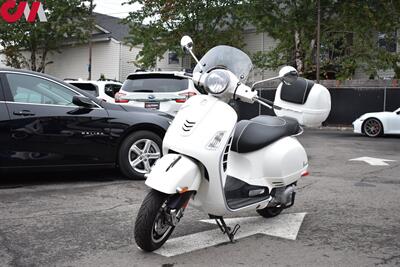 2019 Vespa GTS300 GTS300  Seat Height 31.1in / 790mm! Underseat Storage! Vespa Storage Box W/Seat BackRest! (CVT) Transmission! (Combined) 71.3MPG! - Photo 8 - Portland, OR 97266