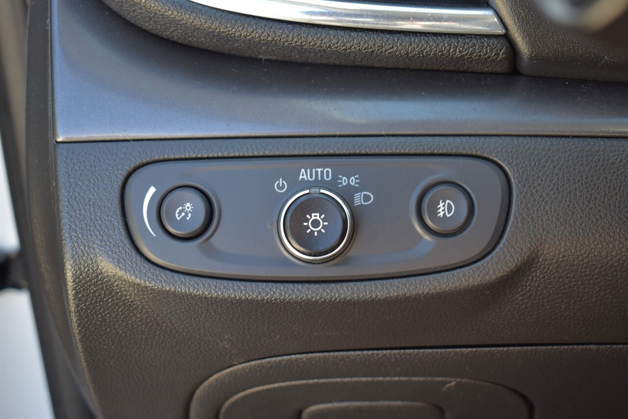 2020 Buick Encore Essence 4dr Crossover! Back Up Camera! Blind Spot Monitor! Rear Cross Traffic Alert! Cruise Control! Heated Leather Seats! Heated Steering Wheel! Apple CarPlay! Android Auto! - Photo 17 - Portland, OR 97266