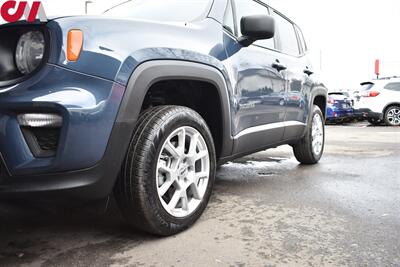 2023 Jeep Renegade Latitude  4x4 4dr SUV **BY APPOINTMENT ONLY** ParkView Back-Up Camera! Bluetooth! All Weather Floor Mats! Selec-Terrain Traction Auto,Snow,Sand, & Mud! Cross Path Detection! - Photo 36 - Portland, OR 97266