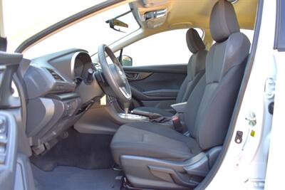 2017 Subaru Impreza Premium  AWD 4dr Wagon! 28 City MPG! 37 Hwy MPG! Back Up Camera! Traction Control! Apple CarPlay! Android Auto! Heated Seats! Roof Rails! - Photo 10 - Portland, OR 97266